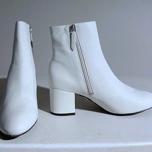 SCHUTZ LEATHER BOOTIES SIZE 7.5 STYLE & COMFORT 2 1/4" BLOCK HEEL NIB OFF WHITE